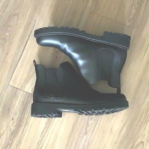 Chelsea Boots